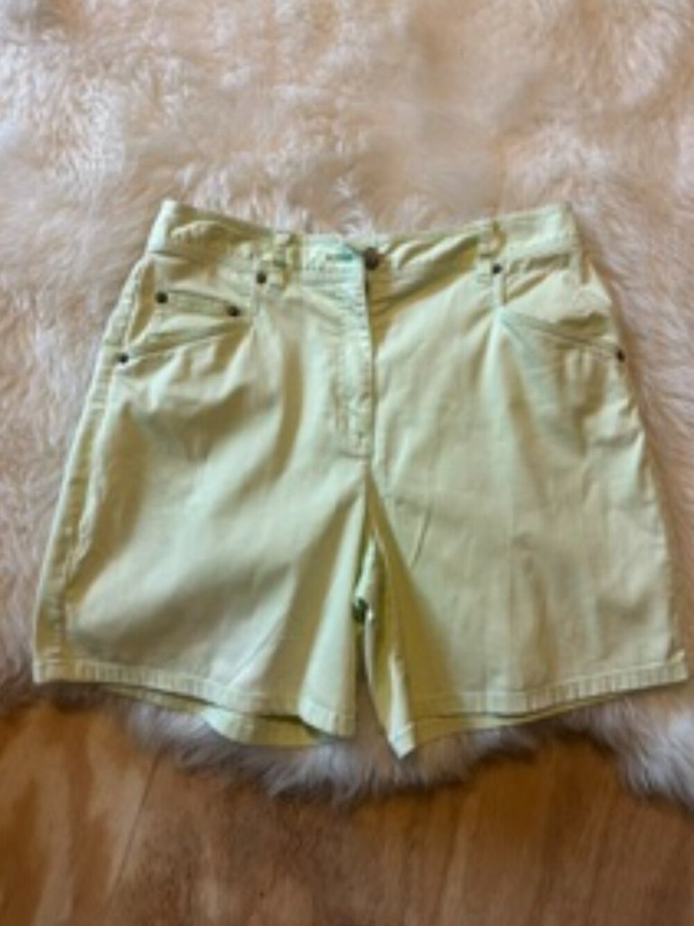 Talbots stretch shorts, bright green, size 4